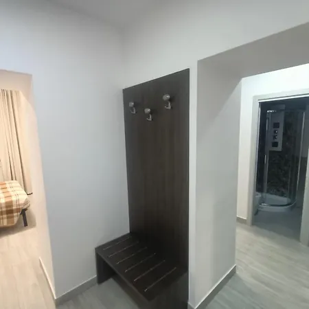 Nives House בית הארחה